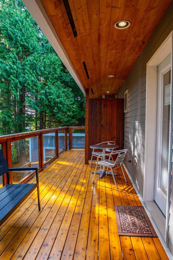 The Francis Boutique Inn Ucluelet Extérieur photo