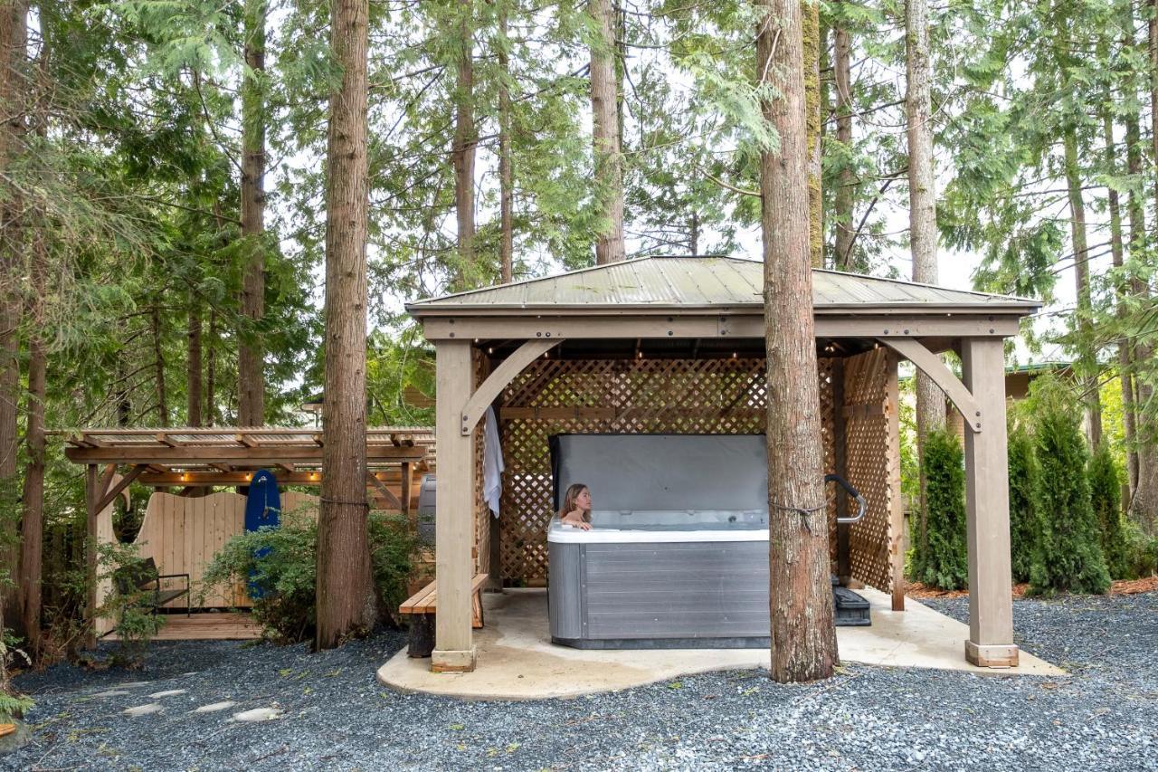 The Francis Boutique Inn Ucluelet Extérieur photo
