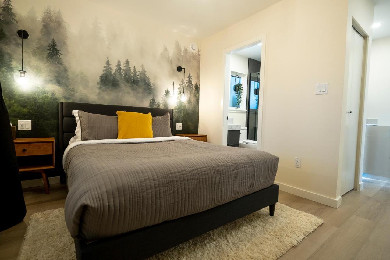 The Francis Boutique Inn Ucluelet Extérieur photo