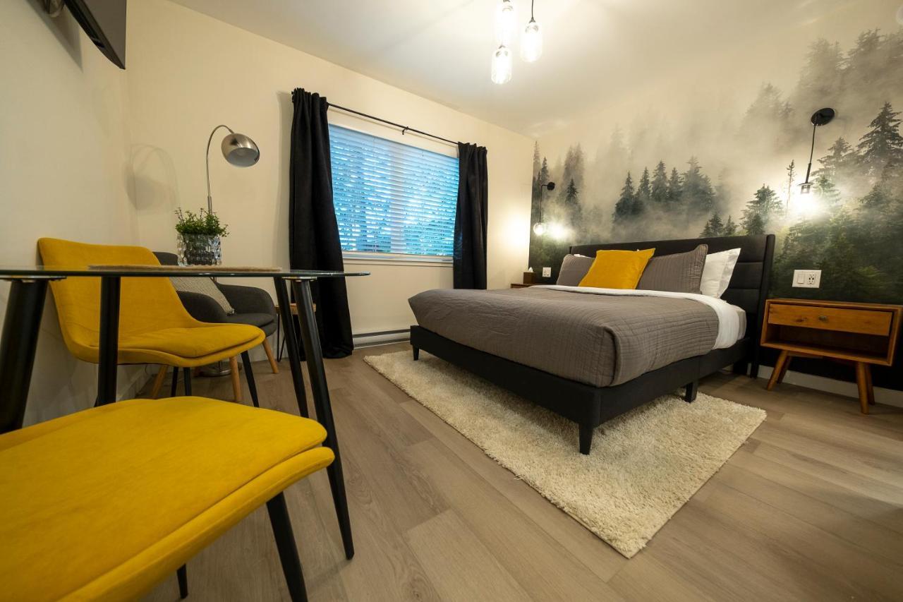 The Francis Boutique Inn Ucluelet Extérieur photo